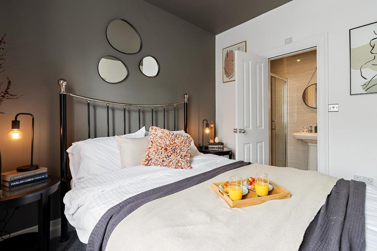 Access, Modern & Spacious 2 Bed By The Sea, Free Parking, Wifi, Netflix Apartment